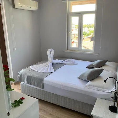 The Green Apart Apartment Side