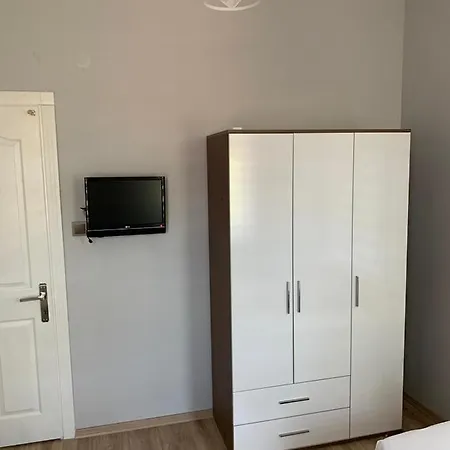 The Green Apart Apartment
