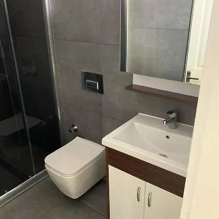 The Green Apart Apartment *